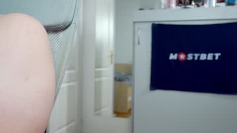 CUSTOM PHOTOS AND VIDEOS -  online show from January 7, 11:48 am