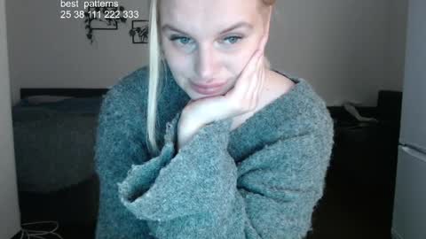 i am your baby Alien  online show from April 21, 1:42 am