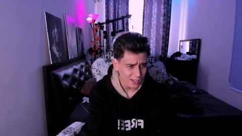 Foxicfu online show from February 8, 8:07 am