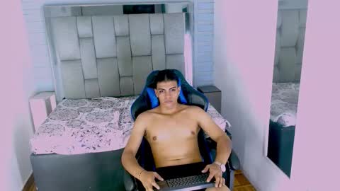 Foxter online show from December 14, 9:21 pm