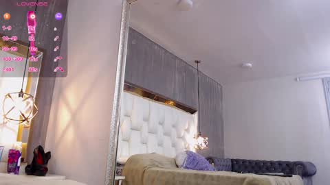 Snapshot of foxxy_dolce chatting on September 24, 3:41 pm Foxxy online show from September 24, 3:41 pm