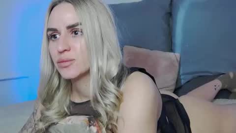 Foxy Kimmi online show from January 17, 7:07 am