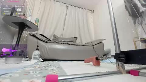 yiyi online show from March 16, 11:58 am