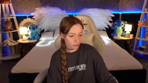 Maya online show from November 5, 1:57 pm