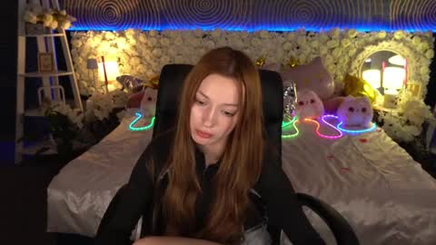 Maya online show from May 9, 3:07 pm