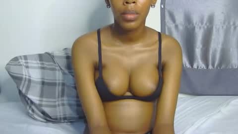 foxypennyy online show from November 16, 8:49 am