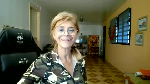 francelune online show from April 4, 2:02 pm