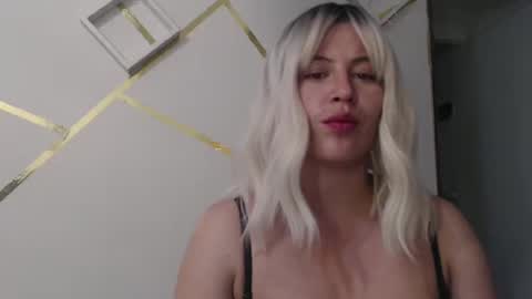 Francesca online show from March 6, 1:16 am