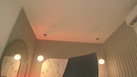 franchesca_de_luca online show from April 3, 12:50 am