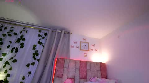  Francis Brun  online show from February 25, 1:31 am