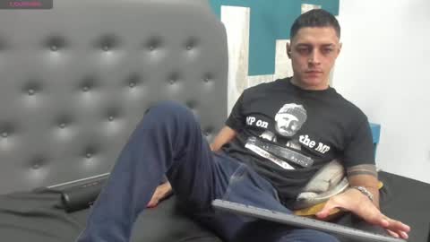 Snapshot of frank_millers chatting on October 17, 9:19 pm Frank online show from October 17, 9:19 pm