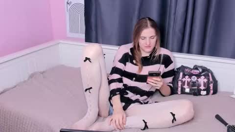 Snapshot of frankie_reese chatting on September 21, 1:15 pm Frankie online show from September 21, 1:15 pm