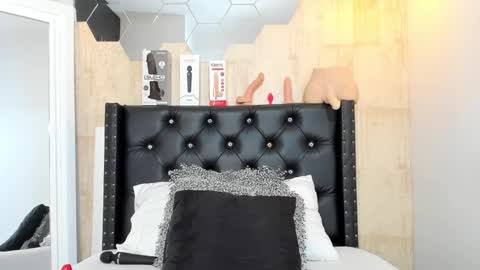 Snapshot of fransheska_mon chatting on September 30, 2:27 pm Fransheska online show from September 30, 2:27 pm