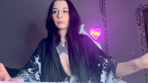 Snapshot of frau_basted chatting on February 19, 12:25 am mistress Bastet and mintcola online show from February 19, 12:25 am