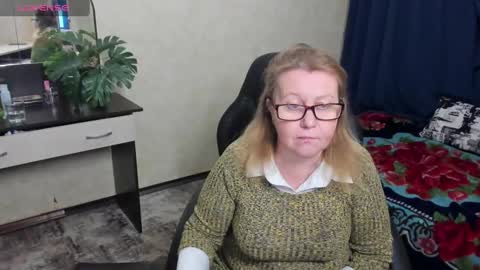 FrauMartha online show from December 12, 2:22 pm