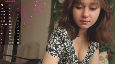 Mia online show from April 22, 8:32 am