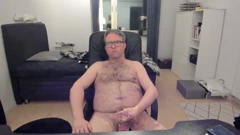 Fredrik online show from January 24, 6:04 pm