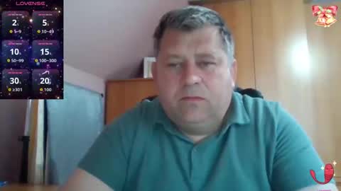 freeboy80180 online show from April 9, 5:00 am