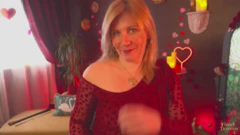 Louise or Lou 3 online show from February 14, 1:36 pm