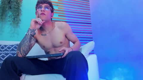 Xavier online show from November 18, 7:17 pm