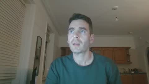 Snapshot of frenchbdmaninlondon chatting on October 11, 9:51 pm Horny Paul online show from October 11, 9:51 pm