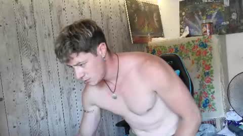 French Horny Bibs online show from July 14, 10:09 am