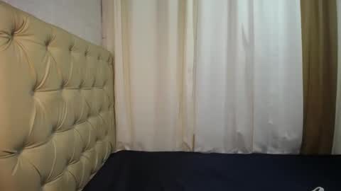 Snapshot of freshyklein chatting on January 5, 3:23 pm Savanna online show from January 5, 3:23 pm