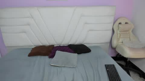 fresitalove01 online show from April 29, 4:01 pm