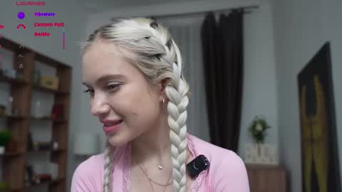 Freya online show from March 27, 8:43 pm