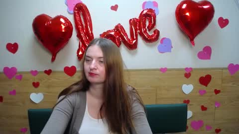 Snapshot of freyadak chatting on February 9, 3:01 pm FreyaDak online show from February 9, 3:01 pm