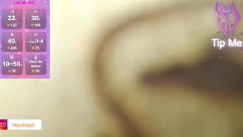 Snapshot of freyjagoddes34 chatting on February 7, 12:31 am goddesfreyja34 online show from February 7, 12:31 am