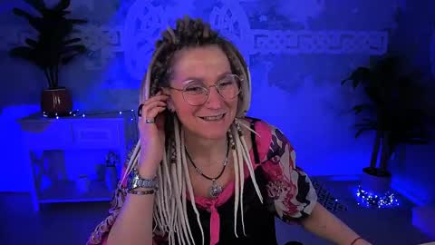 Frida Tander online show from April 10, 5:35 am