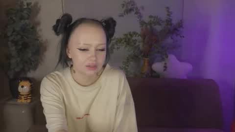 friend_zone_ online show from March 18, 6:25 pm