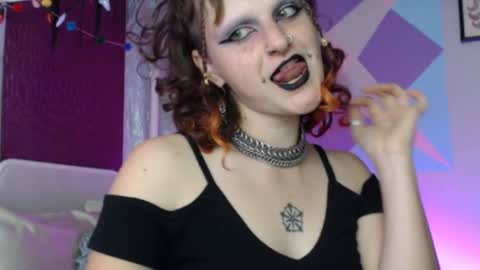 Snapshot of friskyflowers chatting on October 17, 2:26 am cherry online show from October 17, 2:26 am