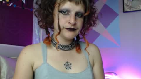 Snapshot of friskyflowers chatting on September 29, 2:21 am cherry online show from September 29, 2:21 am