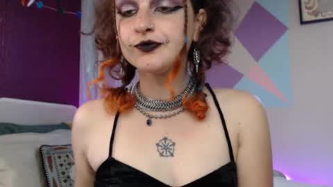 Snapshot of friskyflowers chatting on September 25, 6:15 pm cherry online show from September 25, 6:15 pm