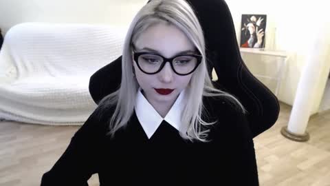 Lilith online show from February 5, 10:51 am