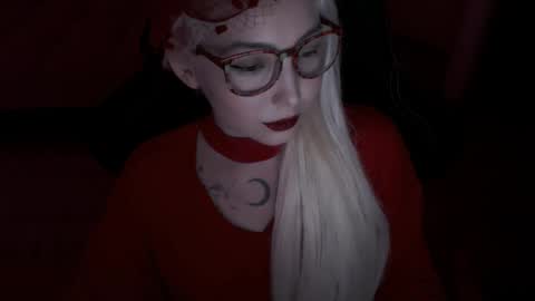 Lilith online show from April 3, 8:38 pm