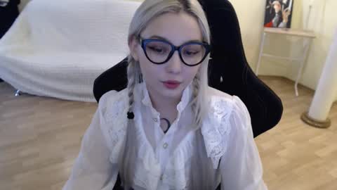 Lilith online show from February 19, 7:06 am