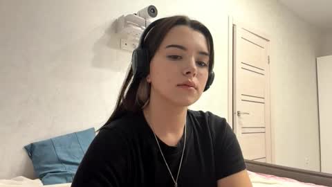 Emily online show from October 9, 3:50 pm
