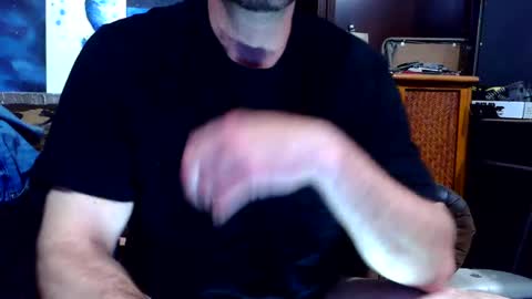frostydhoman1221 online show from April 30, 3:50 pm