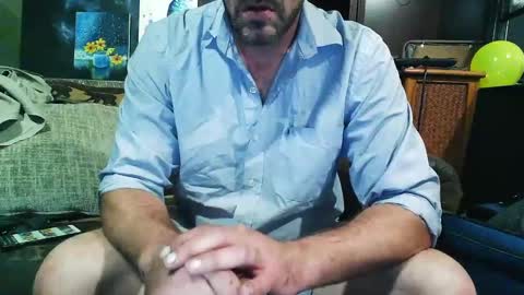 frostydhoman1221 online show from September 26, 3:31 pm