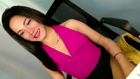Snapshot of fuckerjenny8 chatting on February 25, 2:15 pm sweetyJENNY online show from February 25, 2:15 pm