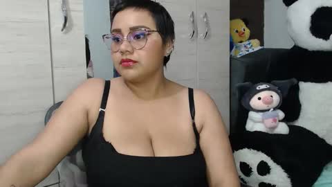 Mia and Gary  online show from December 14, 2:51 am