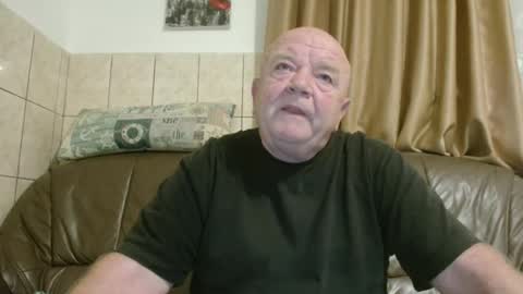 fullballs6 online show from October 17, 2:37 am