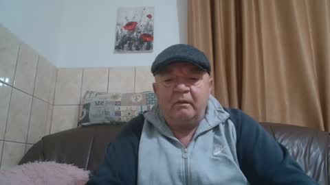 fullballs6 online show from December 20, 11:47 pm