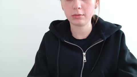 Emma online show from April 1, 1:41 pm