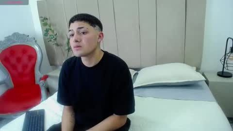 FunThiagoX online show from November 1, 7:57 pm