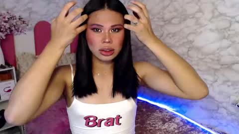 Snapshot of fuschiafucker chatting on February 24, 8:25 pm fuschiafucker online show from February 24, 8:25 pm