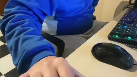 fuzitzu2 online show from February 11, 10:14 am